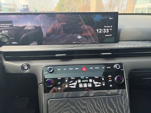 Used 2026 Genesis GV80 3.5T Prestige image 8