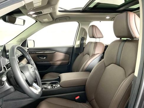 Used 2025 Honda Pilot Elite image 31