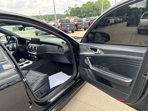 Used 2022 Kia Stinger GT2 RWD image 45