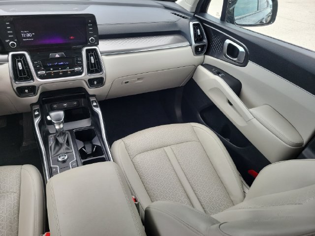 Certified 2022 Kia Sorento S w/ Panoramic Sunroof Package FWD image 14