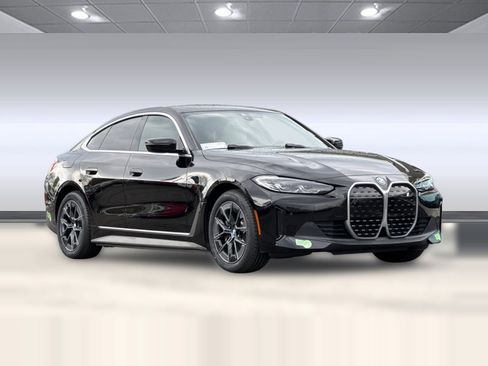 Certified 2023 BMW i4 eDrive35 w/ Premium Package image 6