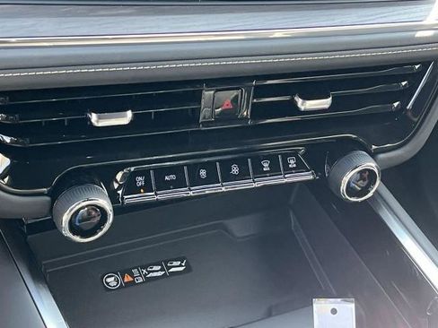 New 2026 Chevrolet Tahoe Premier AWD/4WD image 18