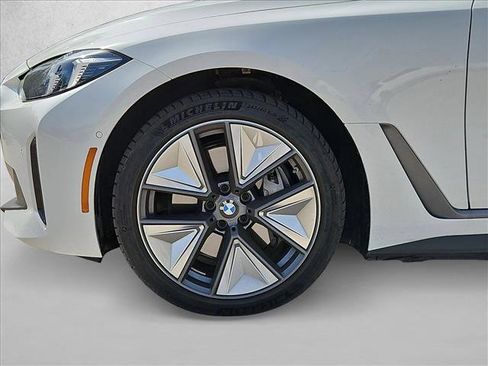 Used 2025 BMW i4 eDrive40 w/ Premium Package image 22