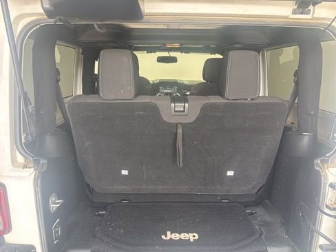 Used 2017 Jeep Wrangler Sahara w/ Connectivity Group image 16