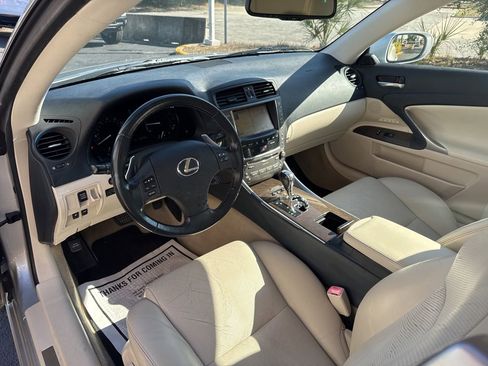 Used 2010 Lexus IS 250C image 18