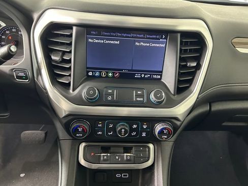 Used 2023 GMC Acadia SLE image 22