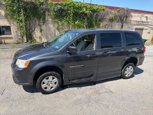 Used 2012 Dodge Grand Caravan SE FWD image 5