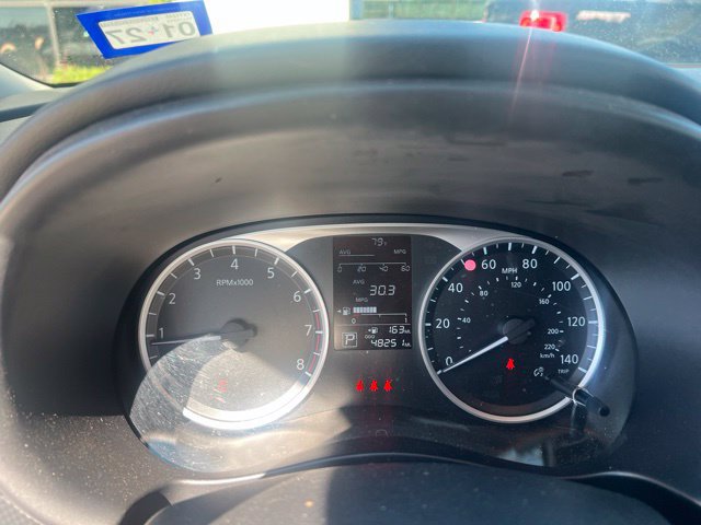 Used 2022 Nissan Kicks S FWD image 6