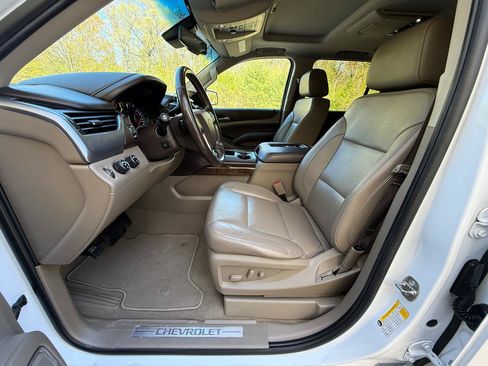 Used 2019 Chevrolet Tahoe LT AWD/4WD image 14