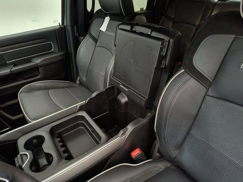 Used 2025 RAM 2500 Laramie w/ Night Edition image 31