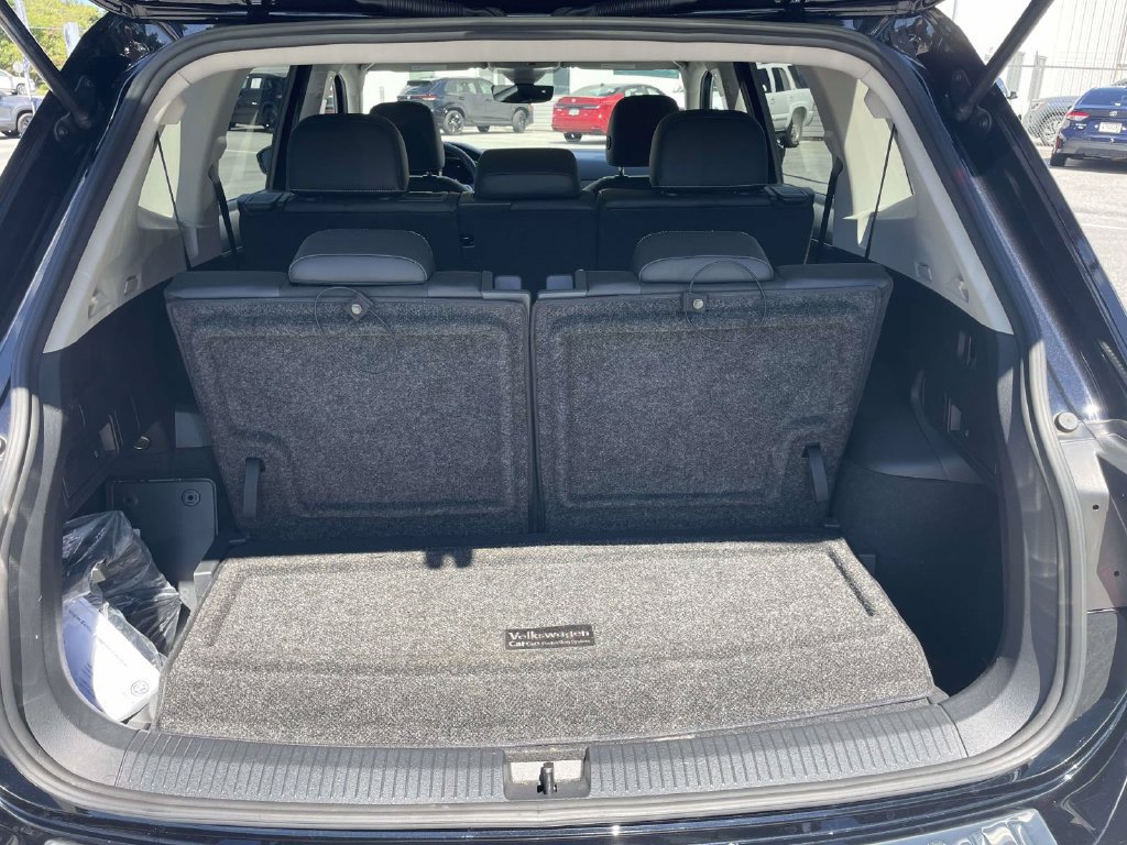 Certified 2022 Volkswagen Tiguan SE FWD image 10