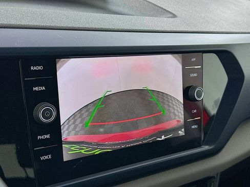 Used 2022 Volkswagen Taos SE image 22