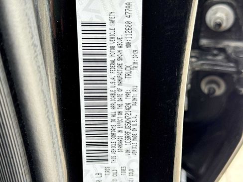 Used 2019 RAM 1500 Laramie AWD/4WD image 34