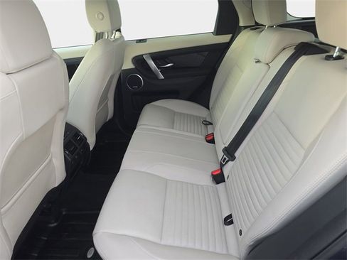 Used 2025 Land Rover Discovery Sport S image 14
