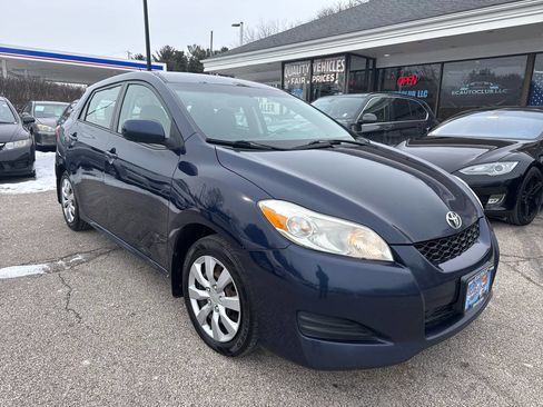 Used 2009 Toyota Matrix image 3