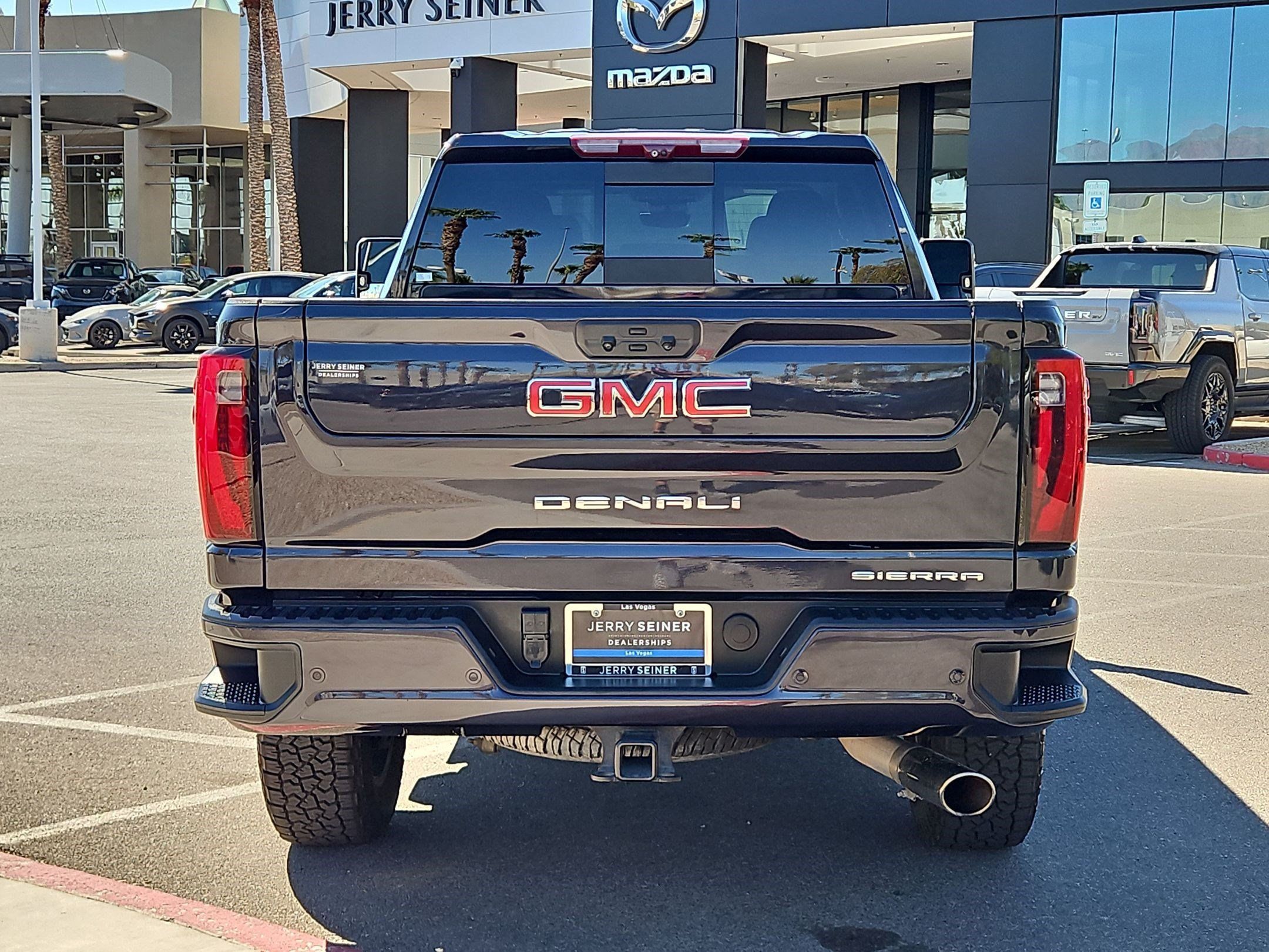 Certified 2024 GMC Sierra 2500 Denali w/ Denali Reserve Package AWD/4WD image 4