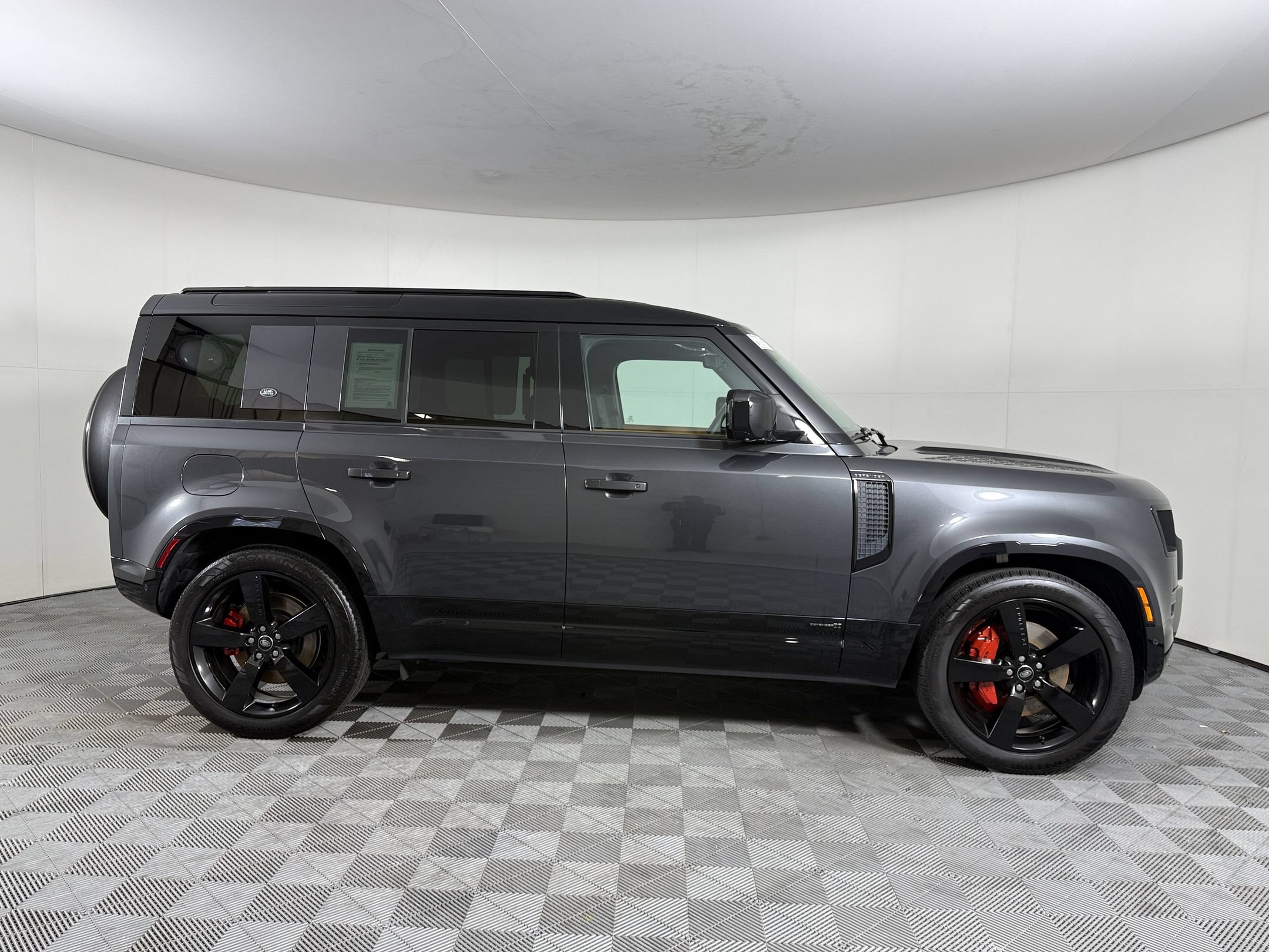 Certified 2024 Land Rover Defender 110 X AWD/4WD image 8