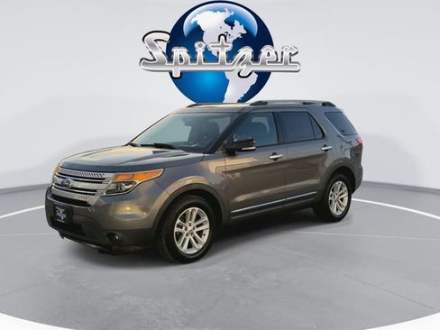 Used 2014 Ford Explorer XLT w/ Equipment Group 202A image 5