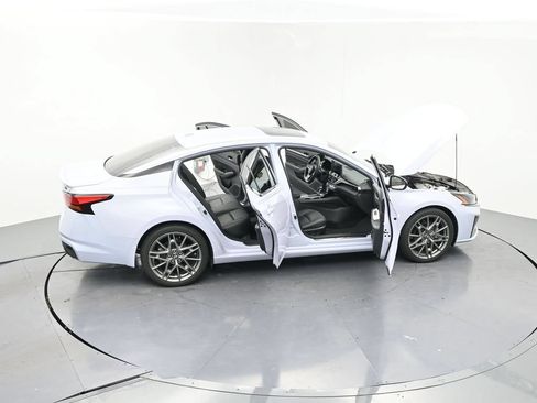 Used 2024 Nissan Altima 2.0 SR FWD image 25