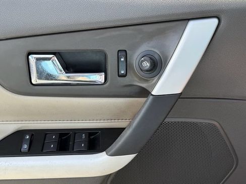 Used 2013 Ford Edge SEL FWD image 23