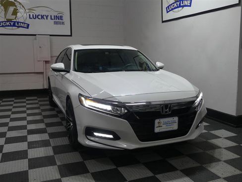 Used 2019 Honda Accord EX image 5