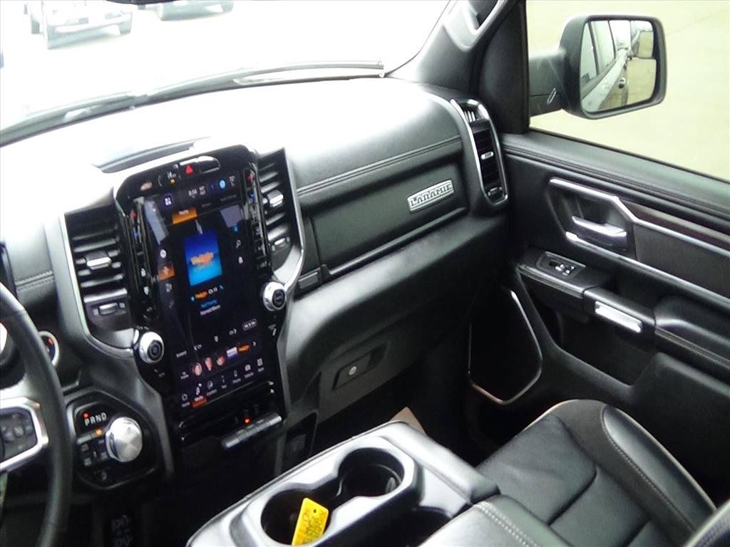 Used 2025 RAM 1500 Laramie AWD/4WD image 14