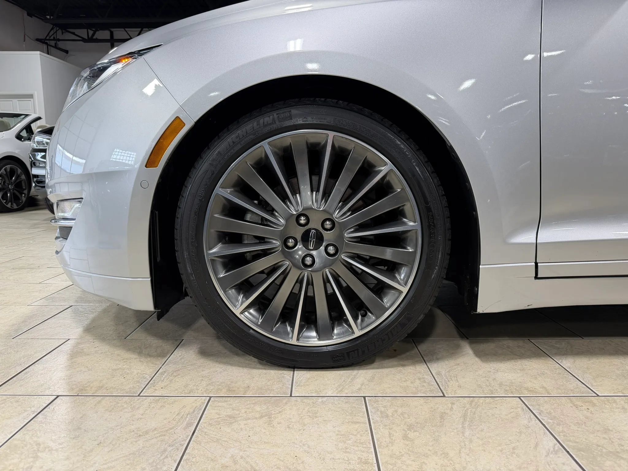 Used 2013 Lincoln MKZ FWD image 34