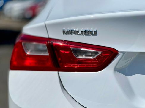 Used 2024 Chevrolet Malibu LT FWD image 9