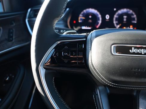 New 2025 Jeep Grand Cherokee Overland image 18