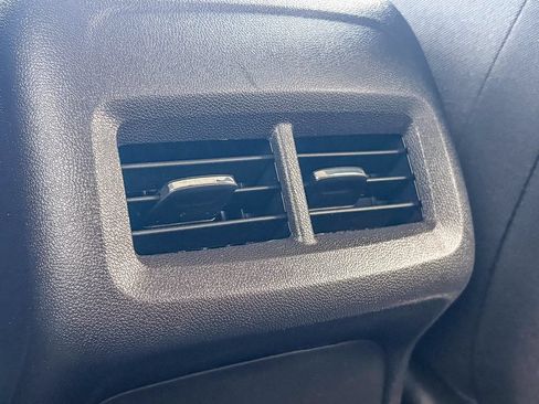 Used 2022 Chevrolet Equinox LS w/ LS Convenience Package FWD image 22