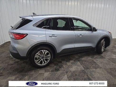 Used 2022 Ford Escape SEL image 3