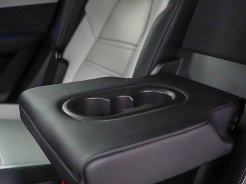 New 2026 Porsche Cayenne Coupe image 19