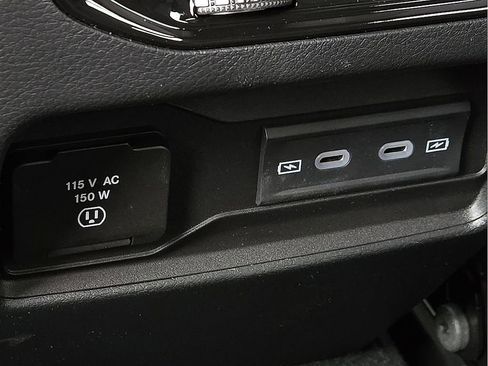New 2026 Jeep Grand Cherokee Altitude AWD/4WD image 10