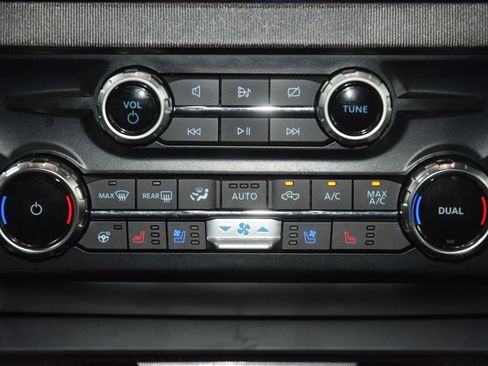 Used 2024 Ford F250 Platinum AWD/4WD image 34
