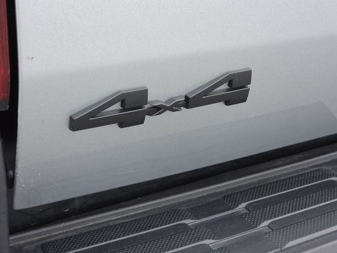 Used 2025 Toyota Tacoma TRD Off-Road image 6