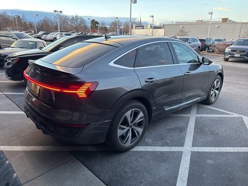 Used 2024 Audi Q8 e-tron Premium Plus image 4