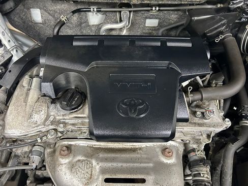 Used 2018 Toyota RAV4 Limited w/ All Weather Liner Package image 10