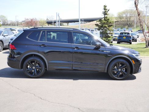 Used 2023 Volkswagen Tiguan SE R-Line AWD/4WD image 8