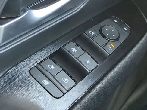 New 2026 Nissan Kicks SV w/ Charging Package FWD image 22