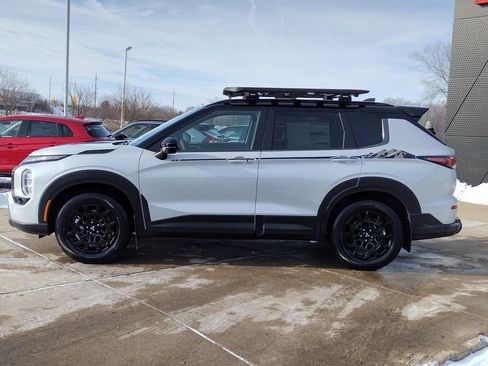 New 2026 Mitsubishi Outlander AWD image 21