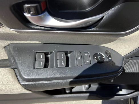 Used 2018 Honda CR-V EX image 32