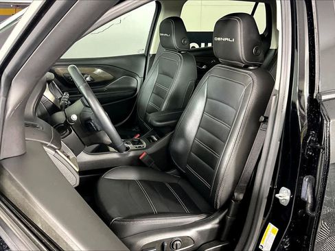 Used 2023 GMC Terrain Denali w/ Black Diamond Edition image 8