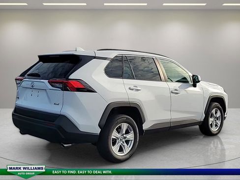Used 2020 Toyota RAV4 XLE image 4