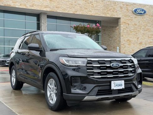 New 2026 Ford Explorer Active AWD/4WD image 18