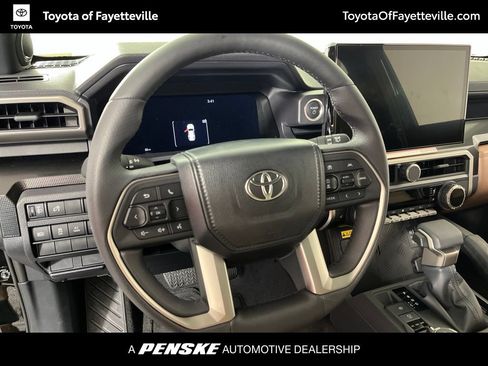 Used 2026 Toyota 4Runner Limited AWD/4WD image 29