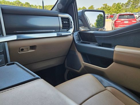 Used 2022 Ford F150 Lariat AWD/4WD image 11