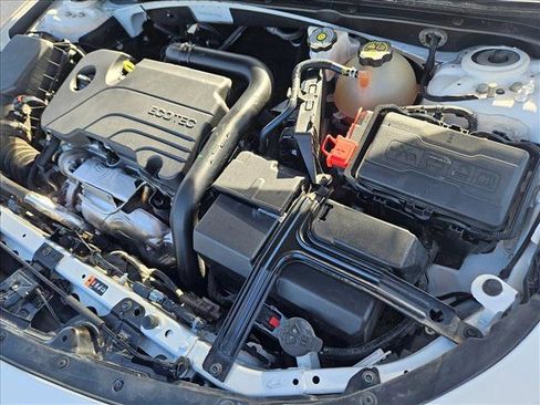 Used 2024 Chevrolet Malibu LT image 24