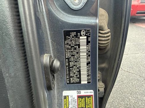 Used 2014 Toyota Corolla LE FWD image 8