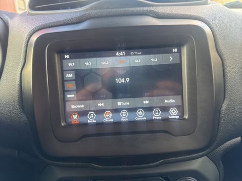 Used 2020 Jeep Renegade Altitude image 19