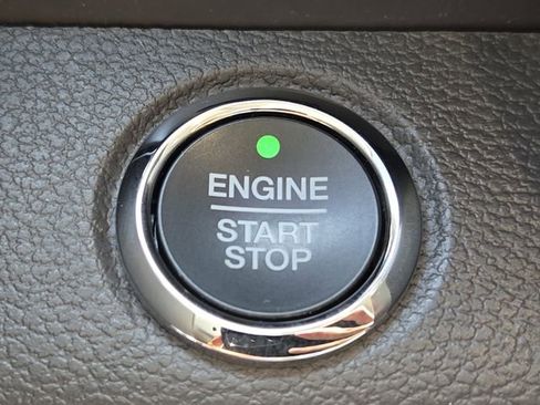 Used 2019 Ford Expedition XLT w/ Equipment Group 202A image 18